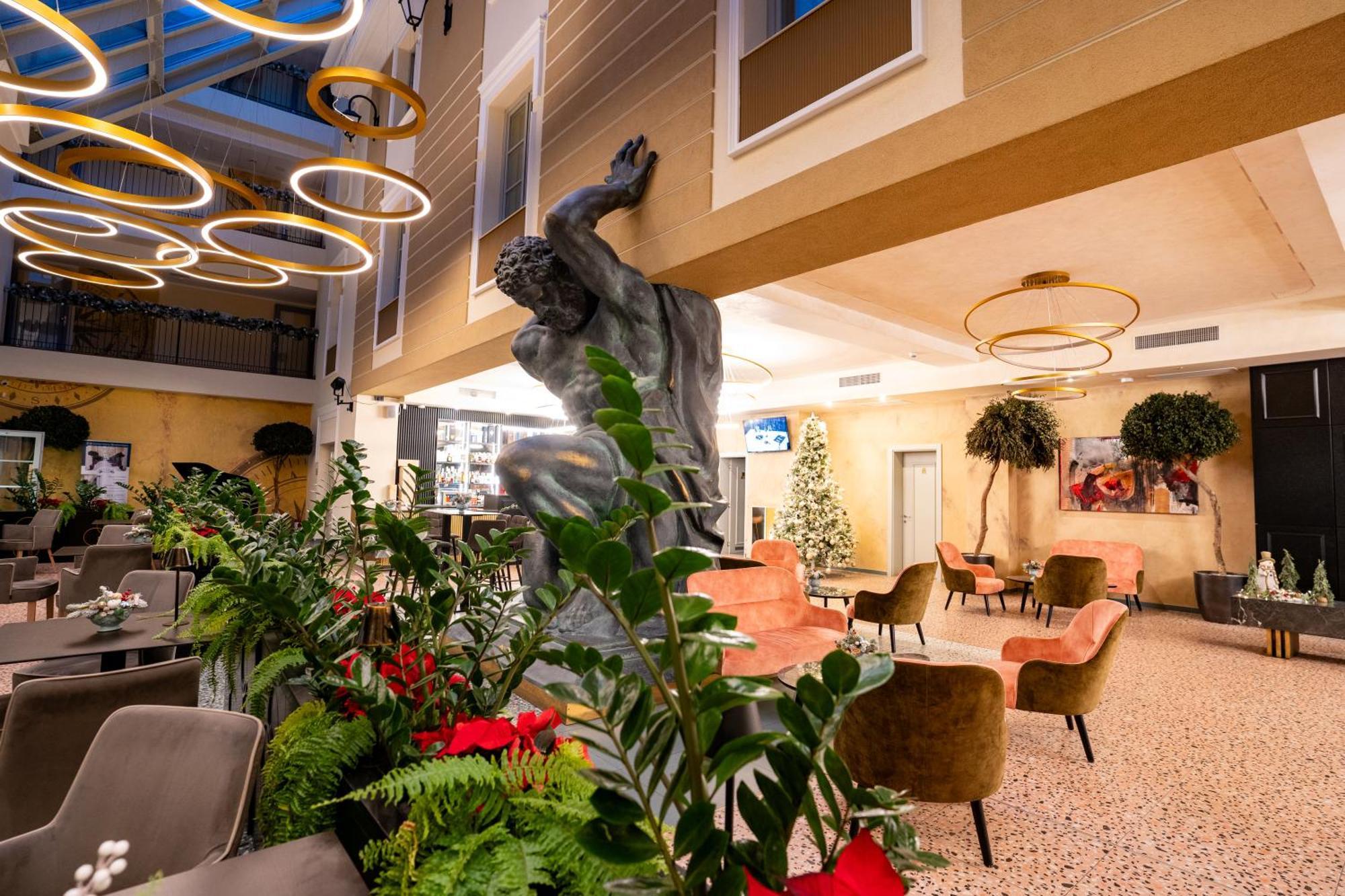 Atlas Hotel Timişoara Exterior foto